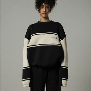 Sisters and Seekers Beckett sweatshirt S